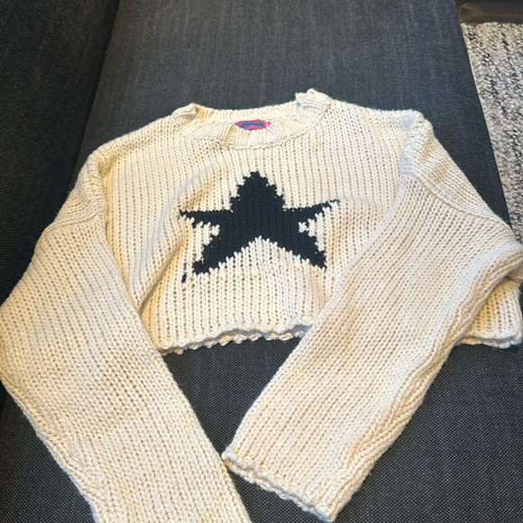 Edikted Sweaters - EDIKTED Mega Star Cropped Sweater / size XS/S